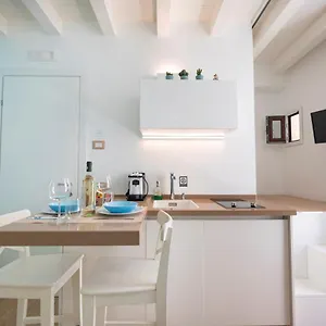 En..suite , Cefalù Italia